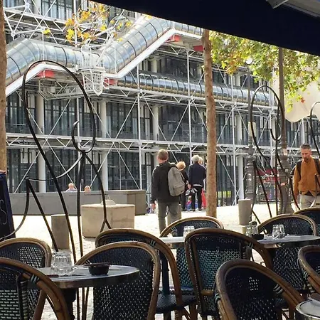 Charmant En Plein Coeur Du Marais *